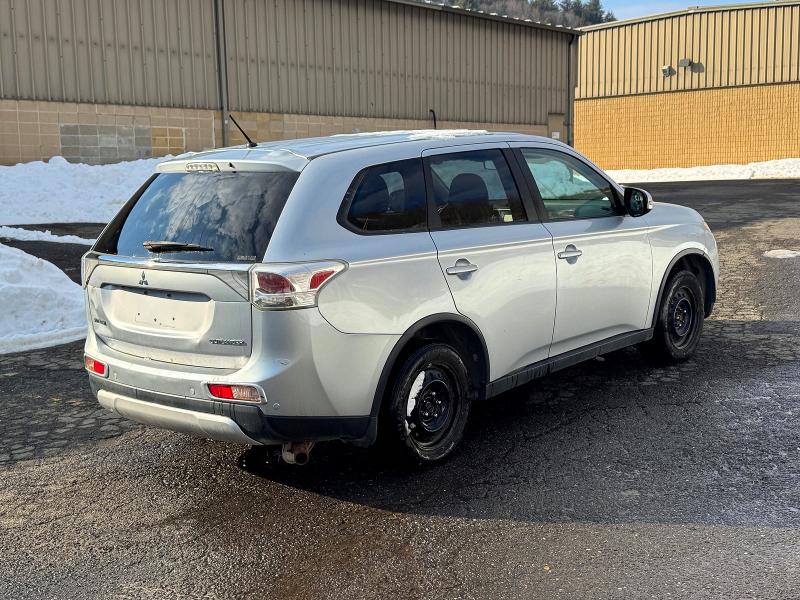 Продаж на аукціоні авто 2015 Mitsubishi Outlander, vin: JA4AZ3A39FZ001036, номер лоту: 51751606