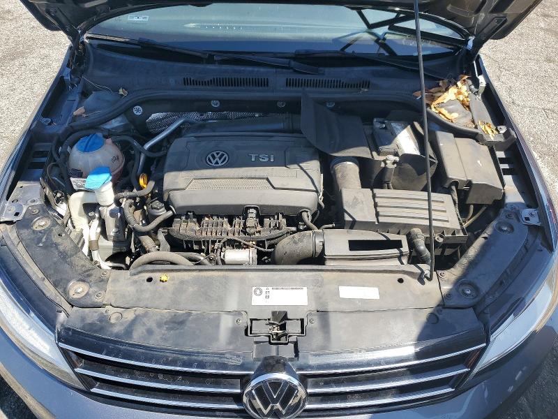 48941586 :رقم المزاد ، 3VWD17AJ9HM393808 vin ، 2017 Volkswagen Jetta مزاد بيع