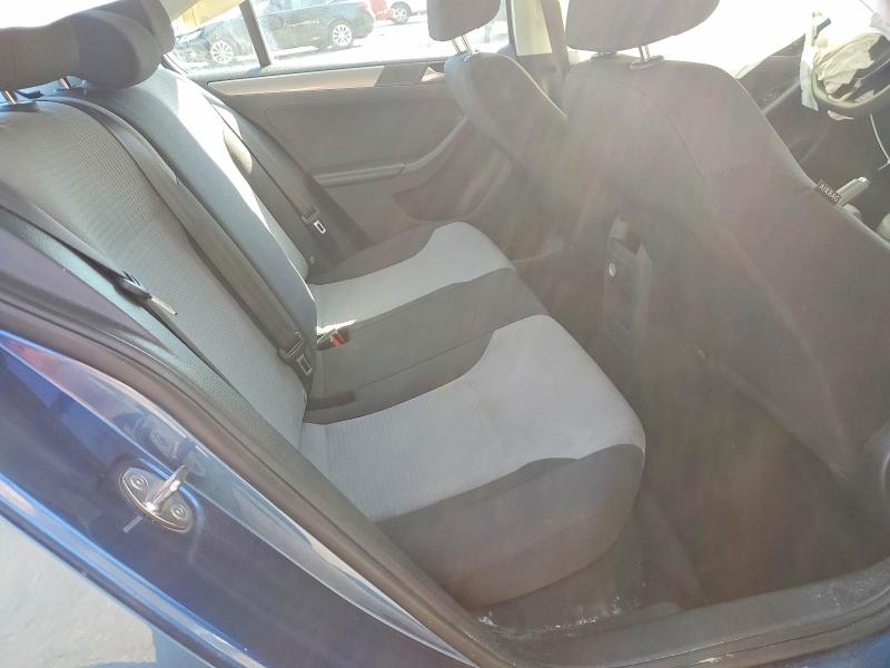 48765996 :رقم المزاد ، 3VW2B7AJ4JM247178 vin ، 2018 Volkswagen Jetta مزاد بيع