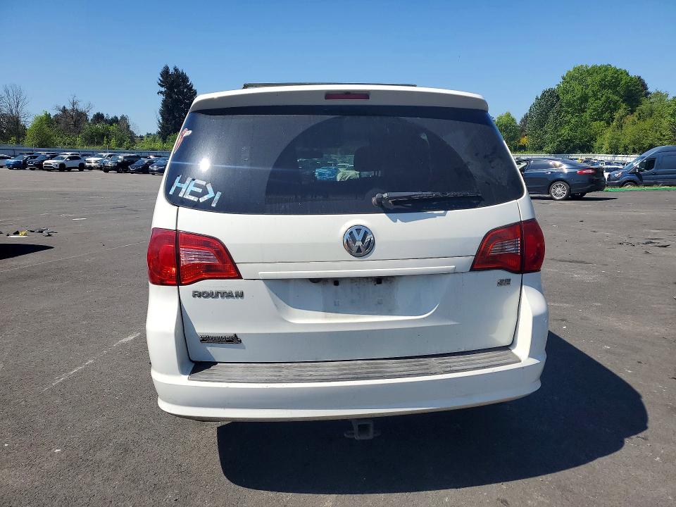 48545936 :رقم المزاد ، 2C4RVABGXCR392441 vin ، 2012 Volkswagen Routan مزاد بيع