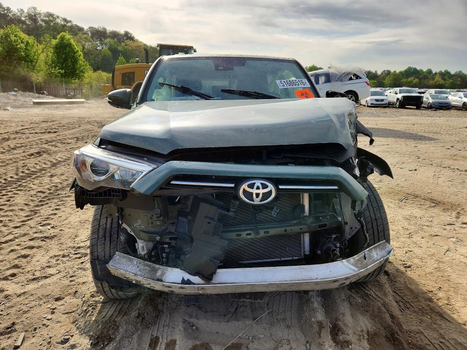 51686516 :رقم المزاد ، JTEKU5JR4N5989725 vin ، 2022 Toyota 4runner مزاد بيع