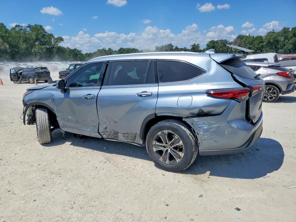 51145296 :رقم المزاد ، 5TDGZRAH3NS101731 vin ، 2022 Toyota Highlander مزاد بيع
