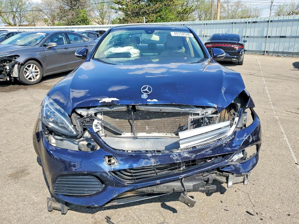 2015 Mercedes-benz C მანქანა იყიდება აუქციონზე, vin: 55SWF4KB9FU027494, აუქციონის ნომერი: 49152546