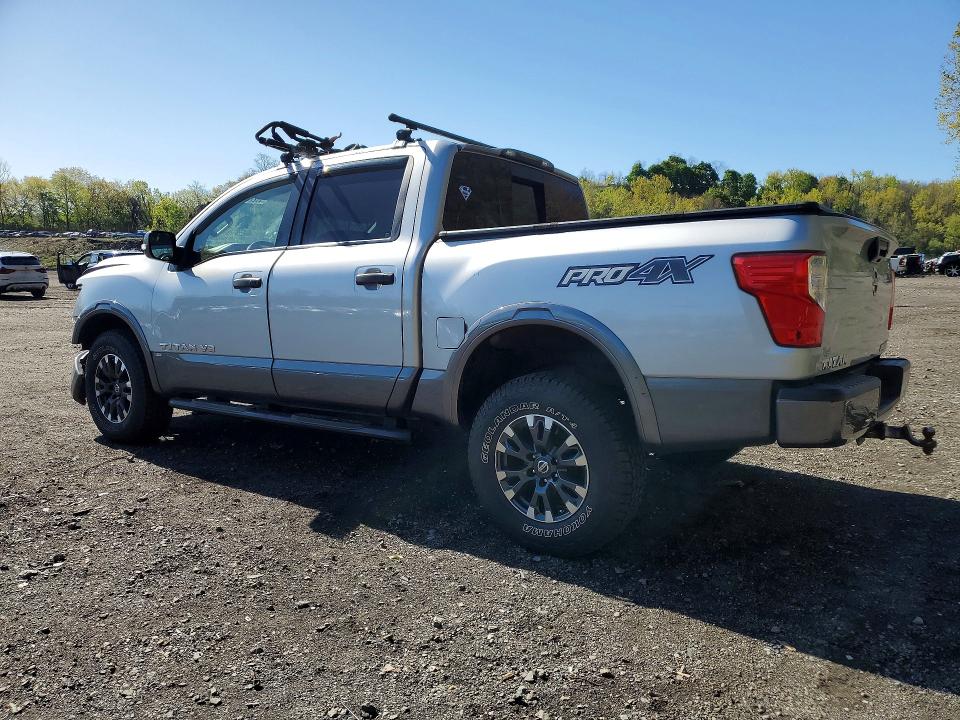 51220976 :رقم المزاد ، 1N6AA1E52KN504371 vin ، 2019 Nissan Titan مزاد بيع