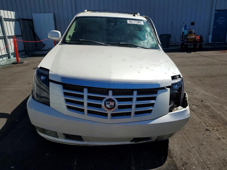 2007 Cadillac Escalade მანქანა იყიდება აუქციონზე, vin: 1GYFK66887R330280, აუქციონის ნომერი: 48177586