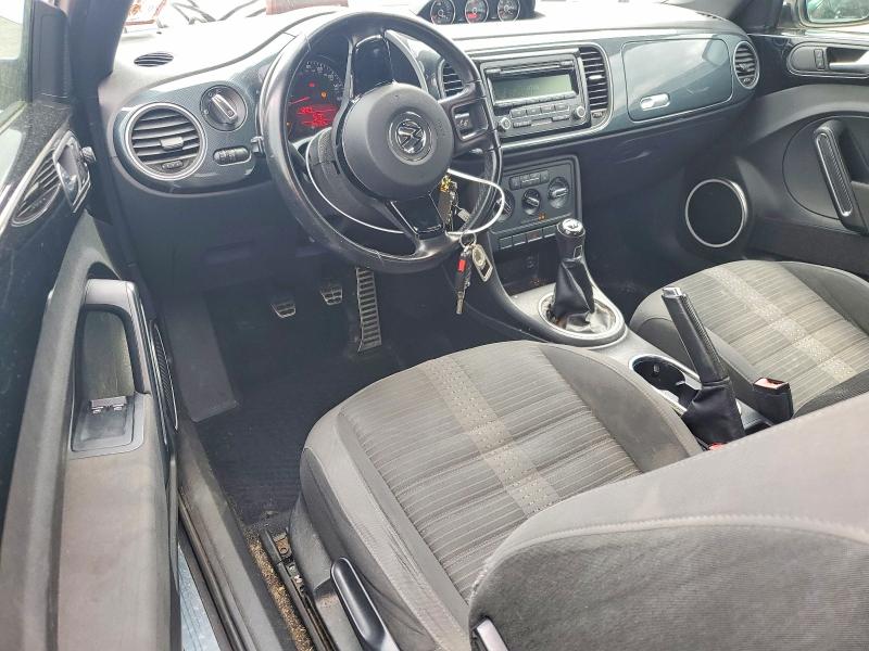 50327786 :رقم المزاد ، 3VW4A7AT2CM633730 vin ، 2012 Volkswagen Beetle مزاد بيع