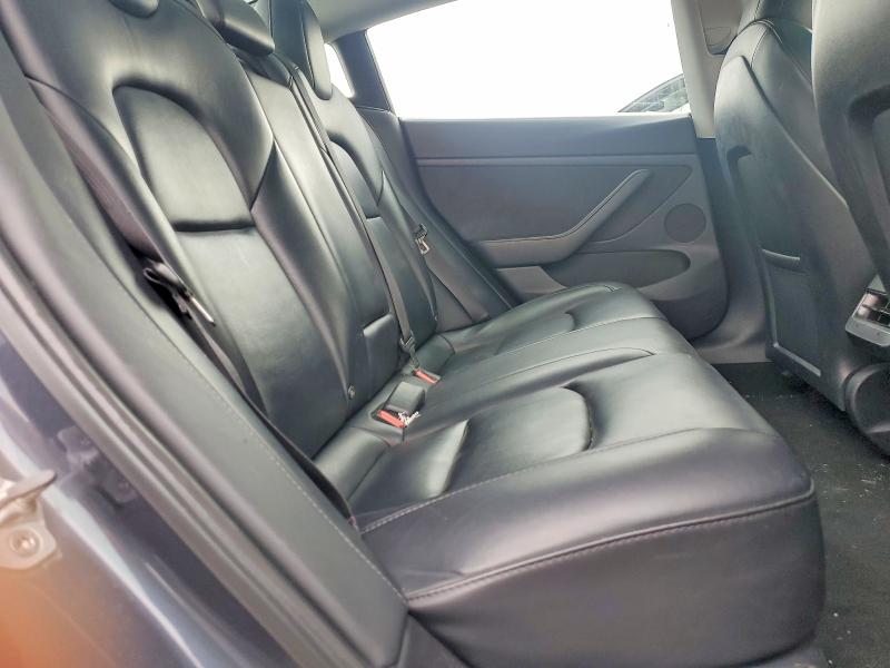 51562176 :رقم المزاد ، 5YJ3E1EA4NF370673 vin ، 2022 Tesla Model 3 مزاد بيع