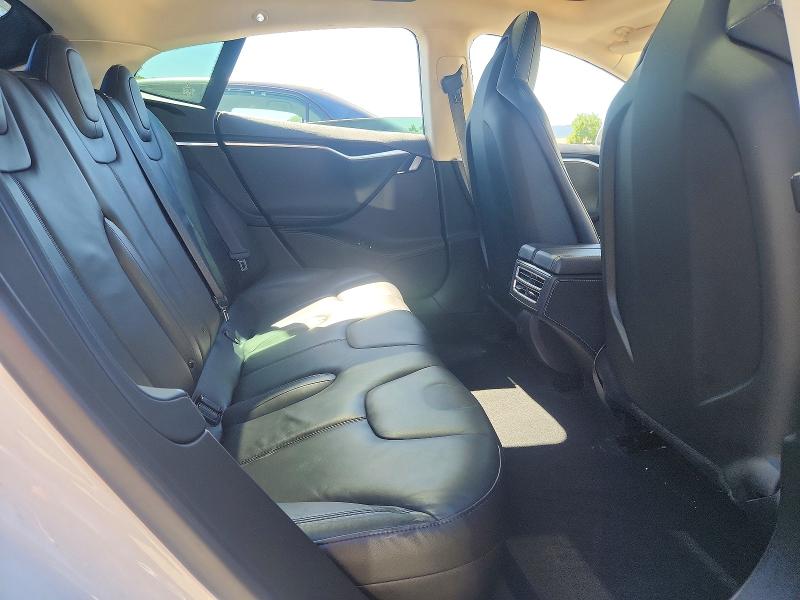 48623686 :رقم المزاد ، 5YJSA1CG1DFP29006 vin ، 2013 Tesla Model S مزاد بيع
