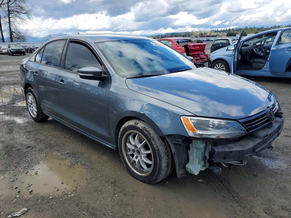 50333406 :رقم المزاد ، 3VWBZ7AJ0BM309799 vin ، 2011 Volkswagen Jetta مزاد بيع