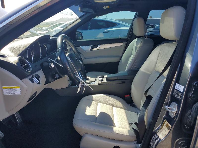 Продажа на аукционе авто 2013 Mercedes-benz C, vin: WDDGF4HB8DA828409, номер лота: 49638206