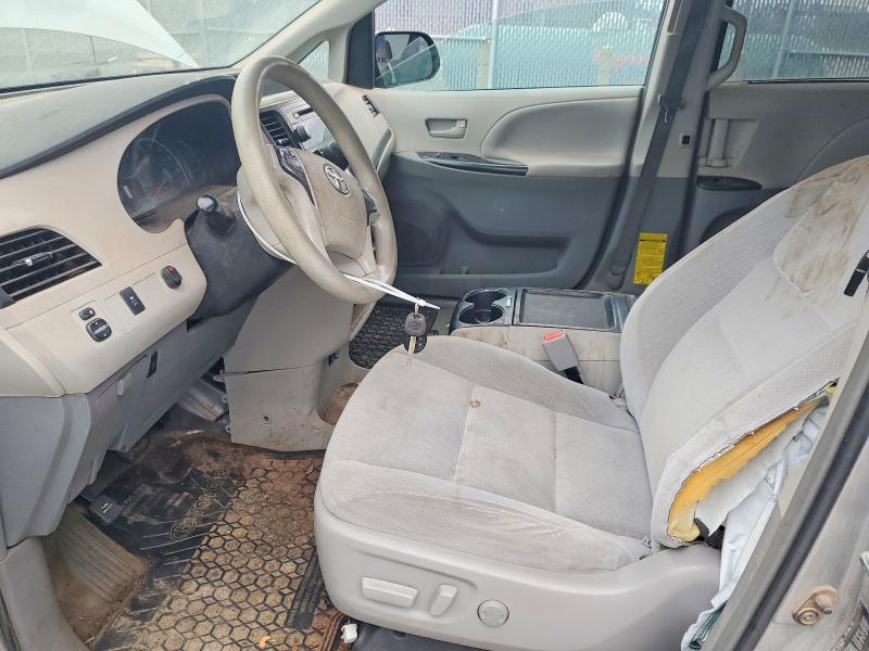 50673136 :رقم المزاد ، 5TDKK3DC8BS159342 vin ، 2011 Toyota Sienna مزاد بيع