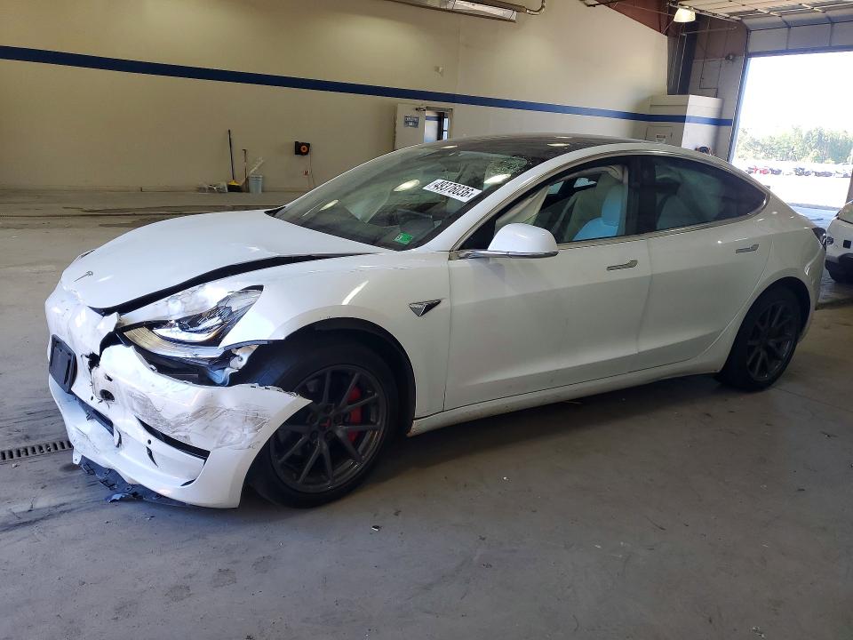 2019 Tesla Model 3 მანქანა იყიდება აუქციონზე, vin: 5YJ3E1EAXKF486262, აუქციონის ნომერი: 49376036