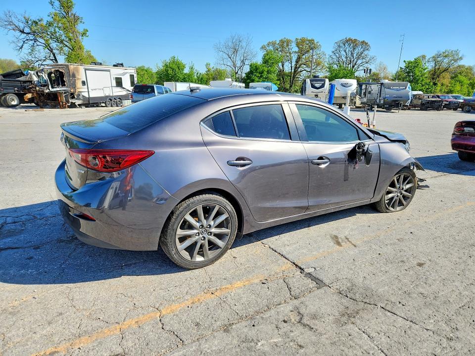 Продажа на аукционе авто 2018 Mazda 3, vin: 3MZBN1W31JM271565, номер лота: 49749076