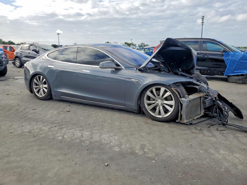 Продажа на аукционе авто 2013 Tesla Model S, vin: 5YJSA1CP2DFP27720, номер лота: 48946626