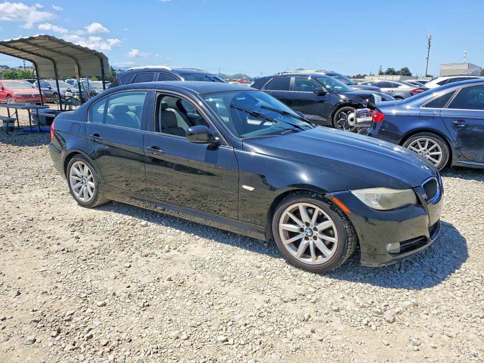 56841046 :رقم المزاد ، WBAPH5C57BA442991 vin ، 2011 Bmw 328 مزاد بيع