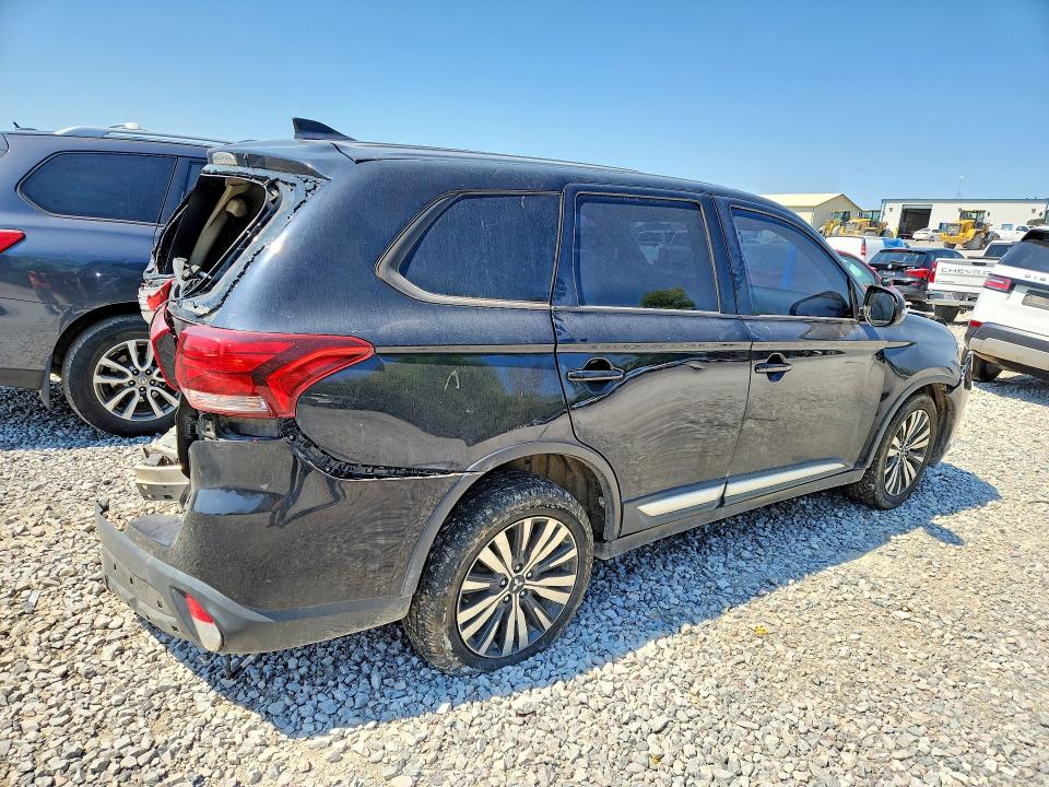 2019 Mitsubishi Outlander მანქანა იყიდება აუქციონზე, vin: JA4AZ3A36KZ042623, აუქციონის ნომერი: 48977756