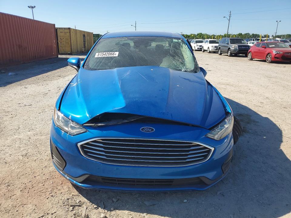 51542066 :رقم المزاد ، 3FA6P0LU7KR185015 vin ، 2019 Ford Fusion مزاد بيع