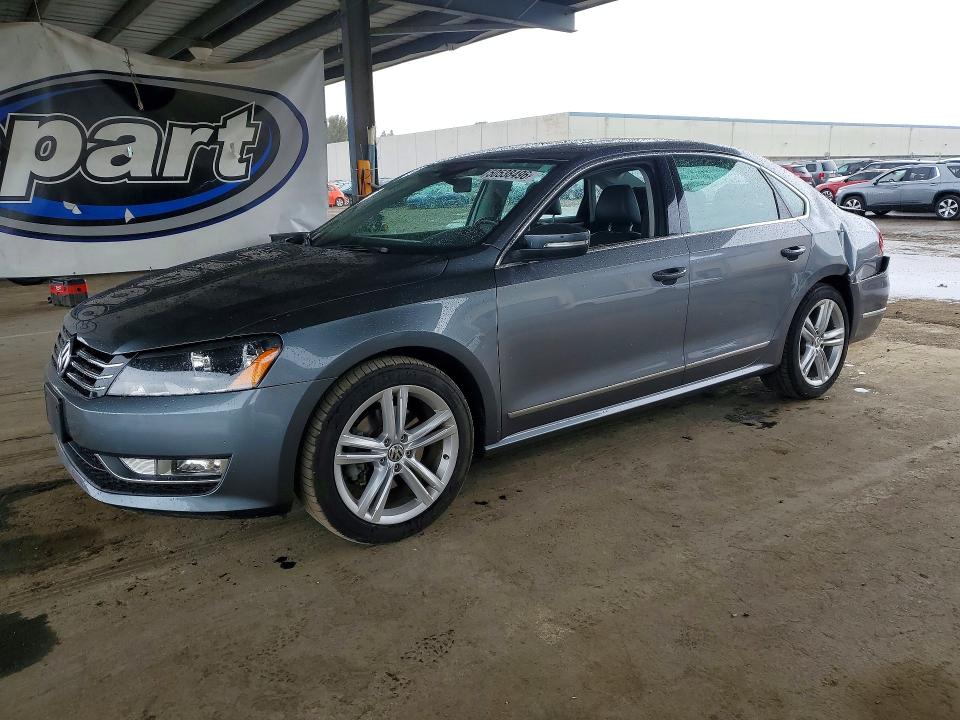 2015 Volkswagen Passat მანქანა იყიდება აუქციონზე, vin: 1VWBT7A3XFC011335, აუქციონის ნომერი: 50538496