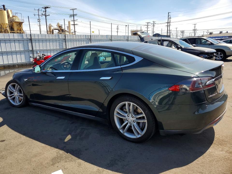 50810206 :رقم المزاد ، 5YJSA1H15EFP33842 vin ، 2014 Tesla Model S مزاد بيع
