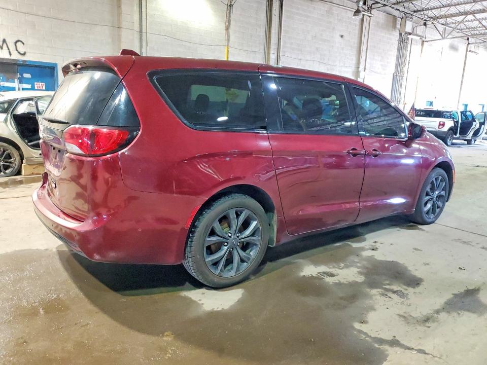 Продаж на аукціоні авто 2019 Chrysler Pacifica, vin: 2C4RC1FG3KR681739, номер лоту: 49125536