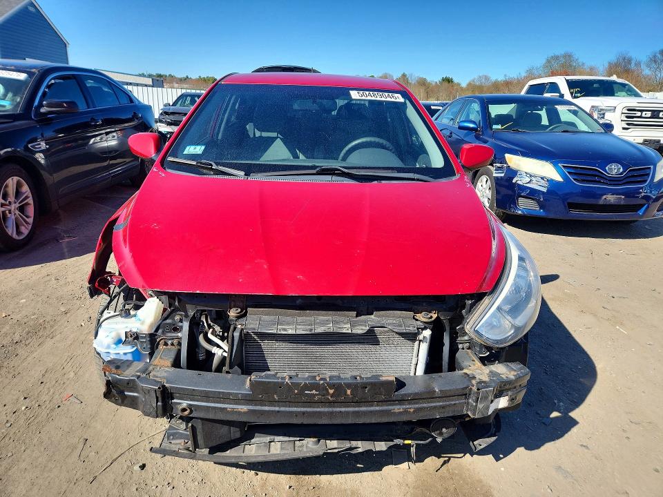 50489046 :رقم المزاد ، KMHCT4AE9FU848350 vin ، 2015 Hyundai Accent مزاد بيع