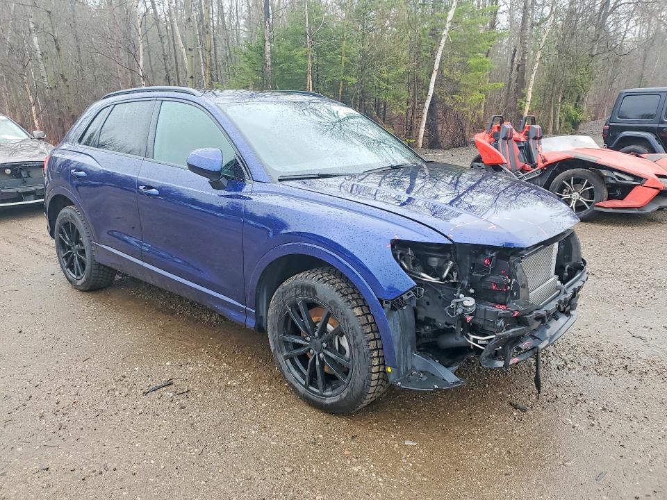 49708566 :رقم المزاد ، WA1AUCF3XN1076140 vin ، 2022 Audi Q3 مزاد بيع