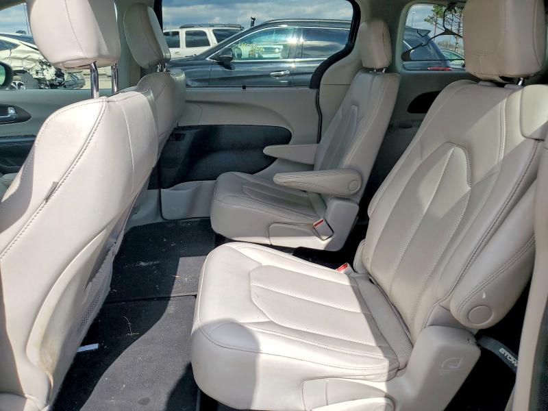 48333236 :رقم المزاد ، 2C4RC1DG4MR551376 vin ، 2021 Chrysler Voyager مزاد بيع