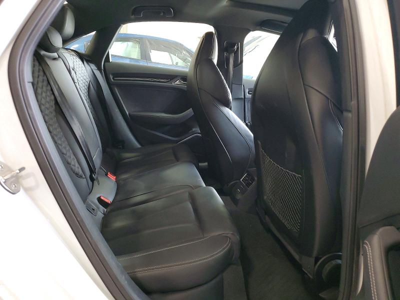 49421876 :رقم المزاد ، WUABWGFF1KA904970 vin ، 2019 Audi Rs3 مزاد بيع