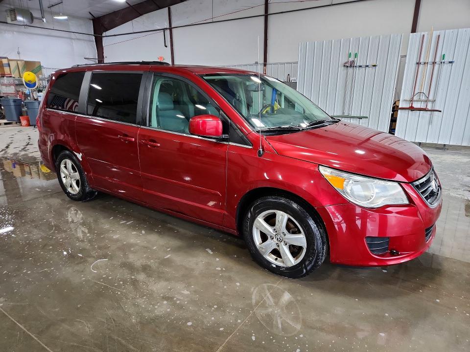50974376 :رقم المزاد ، 2V4RW5DG4BR642990 vin ، 2011 Volkswagen Routan مزاد بيع
