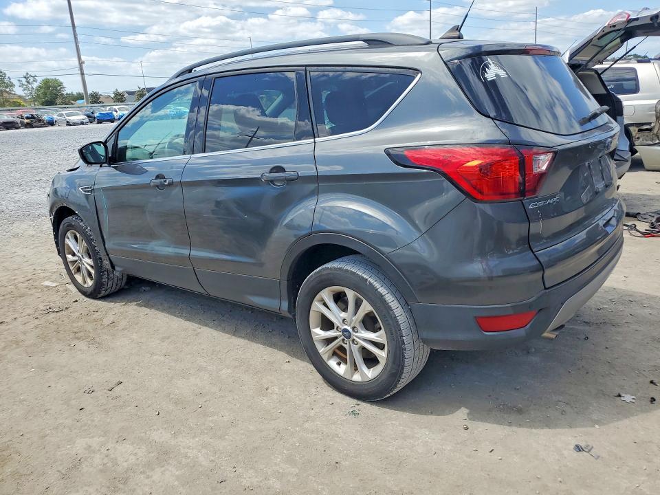 49739156 :رقم المزاد ، 1FMCU9HD8KUA75131 vin ، 2019 Ford Escape مزاد بيع