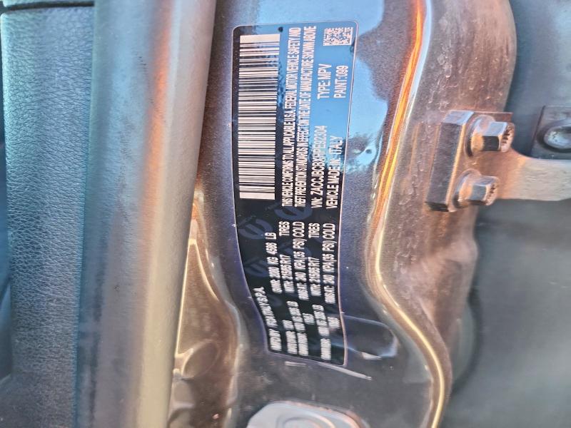 2017 Jeep Renegade მანქანა იყიდება აუქციონზე, vin: ZACCJBCBXHPE92304, აუქციონის ნომერი: 50333206