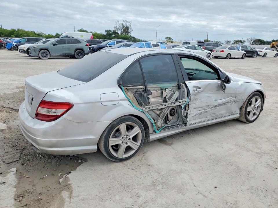 50013606 :رقم المزاد ، WDDGF5EB0AR107654 vin ، 2010 Mercedes-benz C مزاد بيع