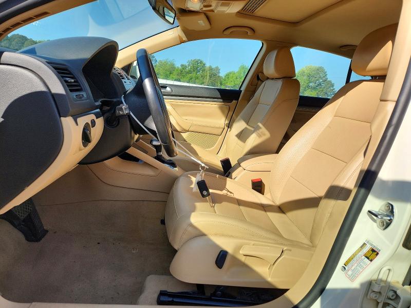 2008 Volkswagen Jetta მანქანა იყიდება აუქციონზე, vin: 3VWRM71K58M065632, აუქციონის ნომერი: 49232816