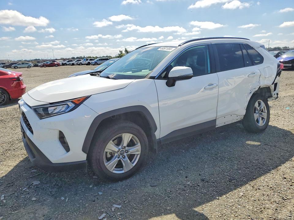 Продажа на аукционе авто 2021 Toyota Rav4, vin: 2T3W1RFV8MC104172, номер лота: 49501956