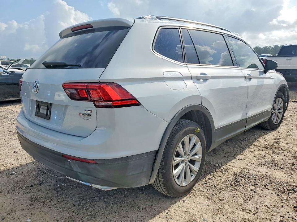 Продаж на аукціоні авто 2018 Volkswagen Tiguan, vin: 3VV0B7AX8JM104105, номер лоту: 50191096