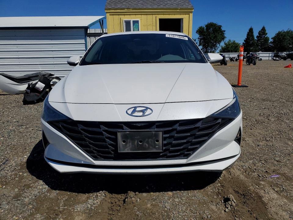 2022 Hyundai Elantra მანქანა იყიდება აუქციონზე, vin: 5NPLM4AG2NH085986, აუქციონის ნომერი: 51011046