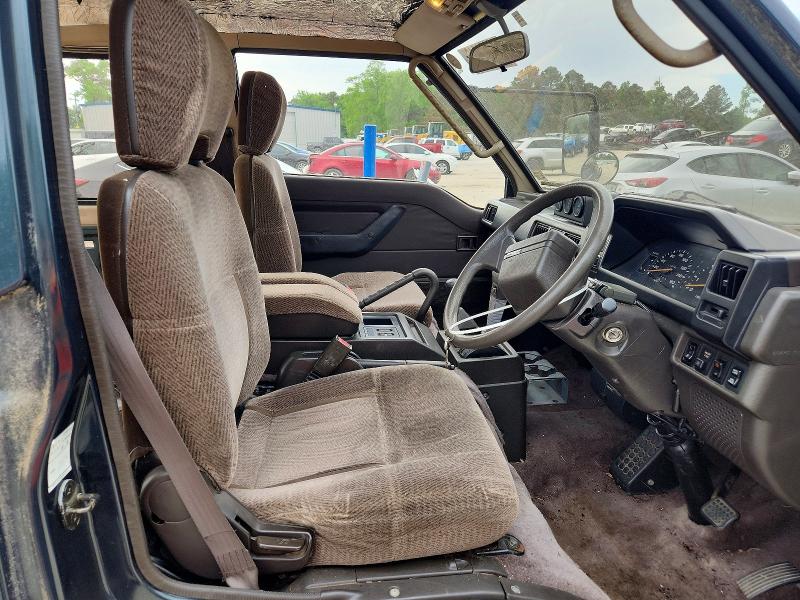 Продажа на аукционе авто 1992 Mitsubishi Uk, vin: N0V1N49858946, номер лота: 49858946
