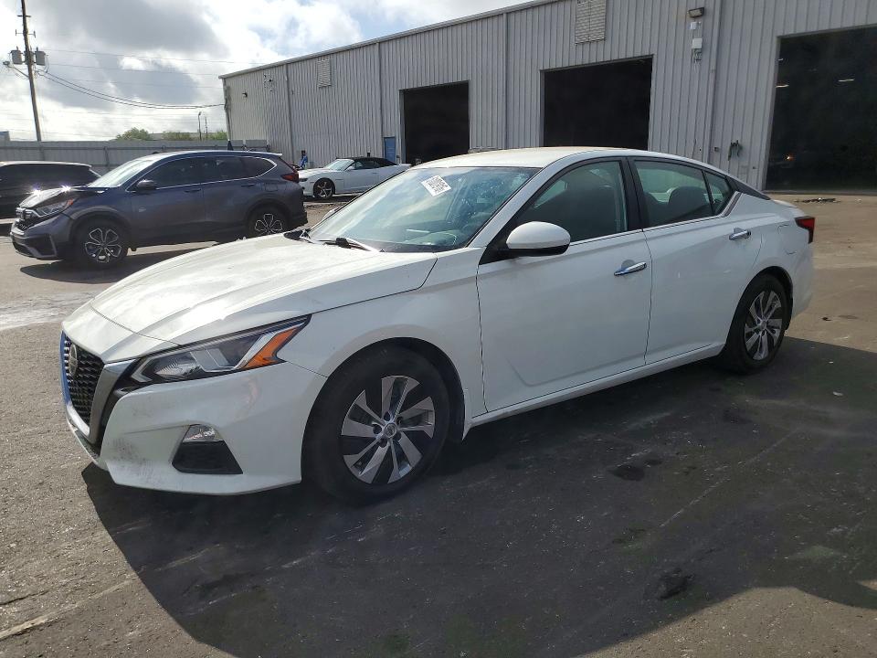 51001916 :رقم المزاد ، 1N4BL4BV5KC179224 vin ، 2019 Nissan Altima مزاد بيع