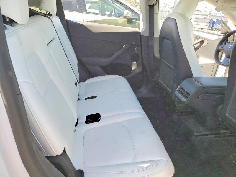 48402056 :رقم المزاد ، 7SAYGAEE2NF570134 vin ، 2022 Tesla Model Y مزاد بيع