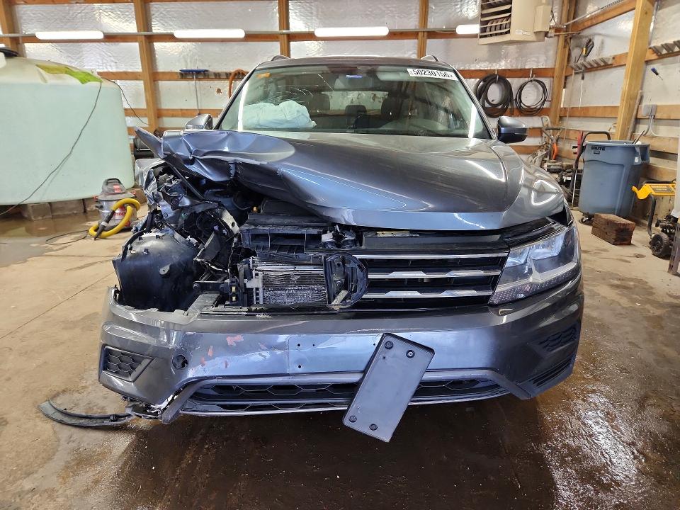 50230156 :رقم المزاد ، 3VV2B7AX4MM032607 vin ، 2021 Volkswagen Tiguan مزاد بيع