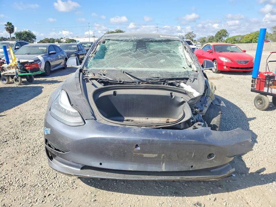 2020 Tesla Model 3 მანქანა იყიდება აუქციონზე, vin: 5YJ3E1EA1LF704915, აუქციონის ნომერი: 48343026