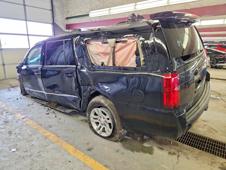 Продаж на аукціоні авто 2016 Chevrolet Suburban, vin: 1GNSKHKC7GR386034, номер лоту: 48408226