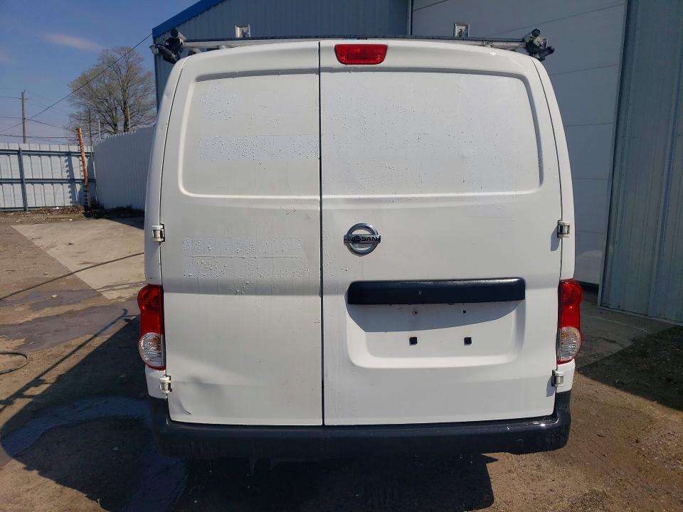 Auction sale of the 2018 Niss Nv, vin: 3N6CM0KN4JK696329, lot number: 50131126