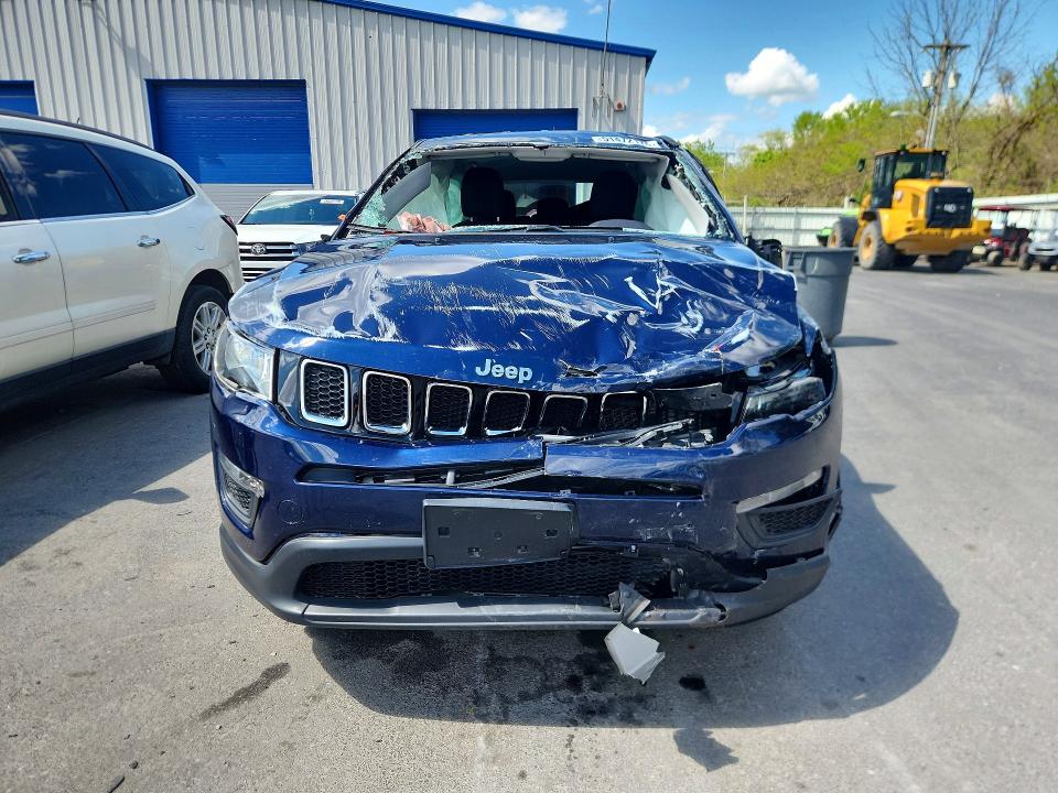 51472176 :رقم المزاد ، 3C4NJDAB7HT667074 vin ، 2017 Jeep Compass مزاد بيع