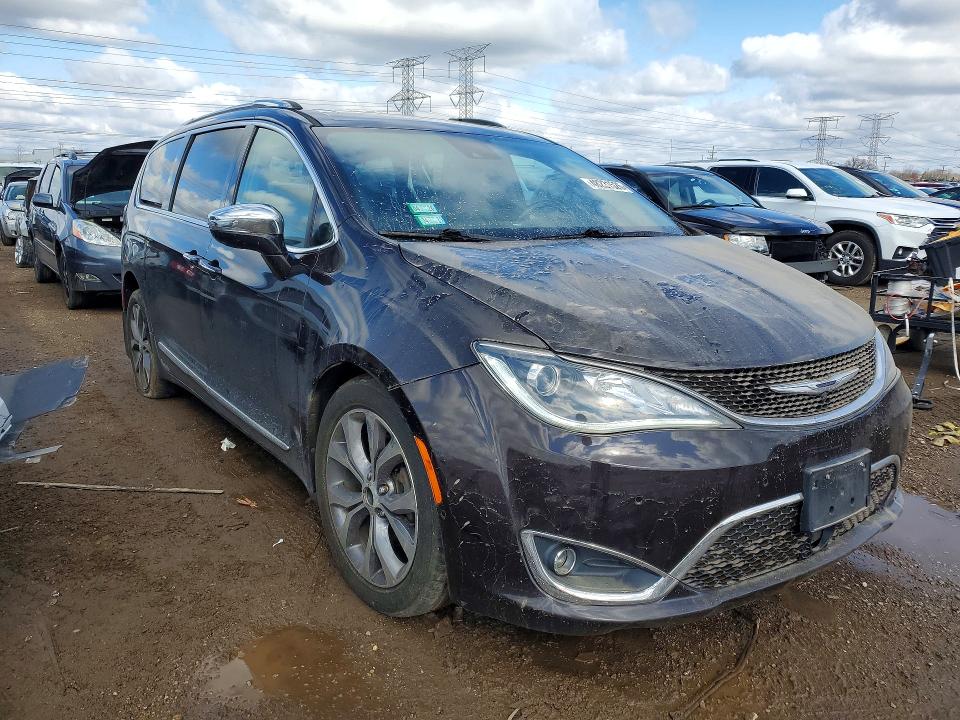 48231526 :رقم المزاد ، 2C4RC1GG4HR645128 vin ، 2017 Chrysler Pacifica مزاد بيع