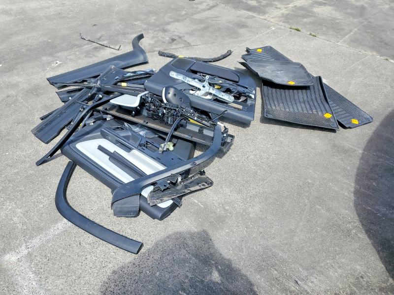 49705566 :رقم المزاد ، 7PDSGABA1PN028086 vin ، 2023 Rivian R1s مزاد بيع