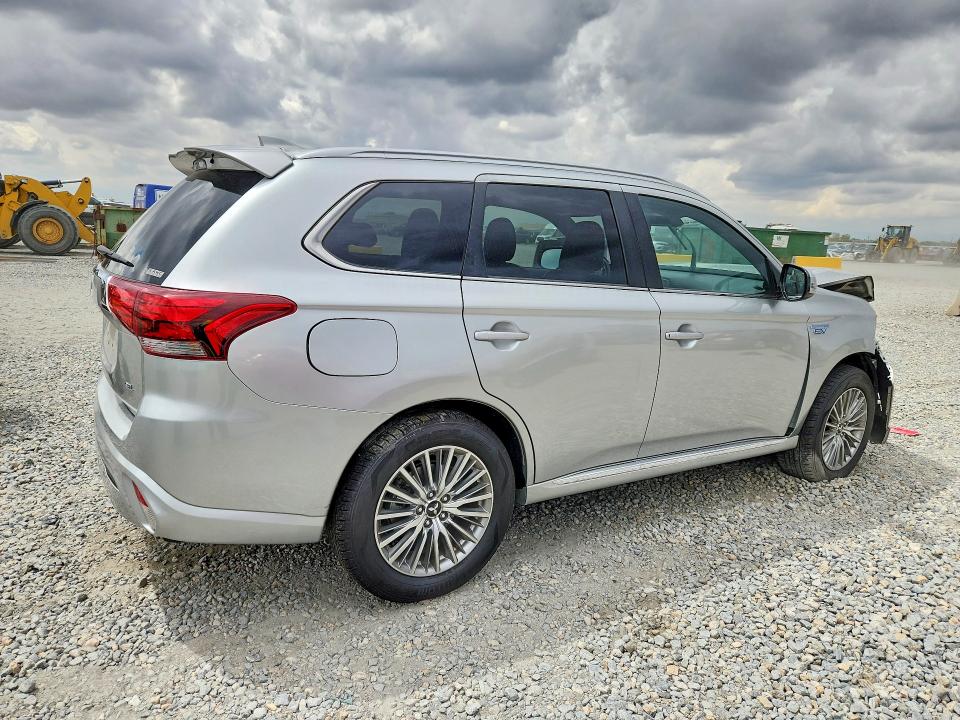 51546206 :رقم المزاد ، JA4J2VA70NZ057058 vin ، 2022 Mitsubishi Outlander مزاد بيع