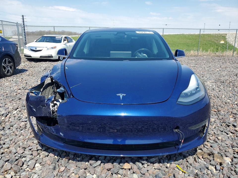 49290116 :رقم المزاد ، 5YJ3E1EB5JF072314 vin ، 2018 Tesla Model 3 مزاد بيع