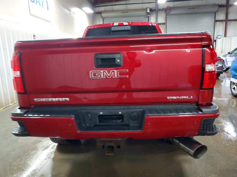 49605196 :رقم المزاد ، 1GT12UEY0JF113918 vin ، 2018 Gmc Sierra مزاد بيع