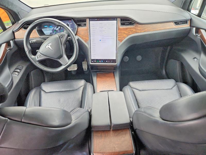 2018 Tesla Model X მანქანა იყიდება აუქციონზე, vin: 5YJXCAE4XJF142933, აუქციონის ნომერი: 48316926